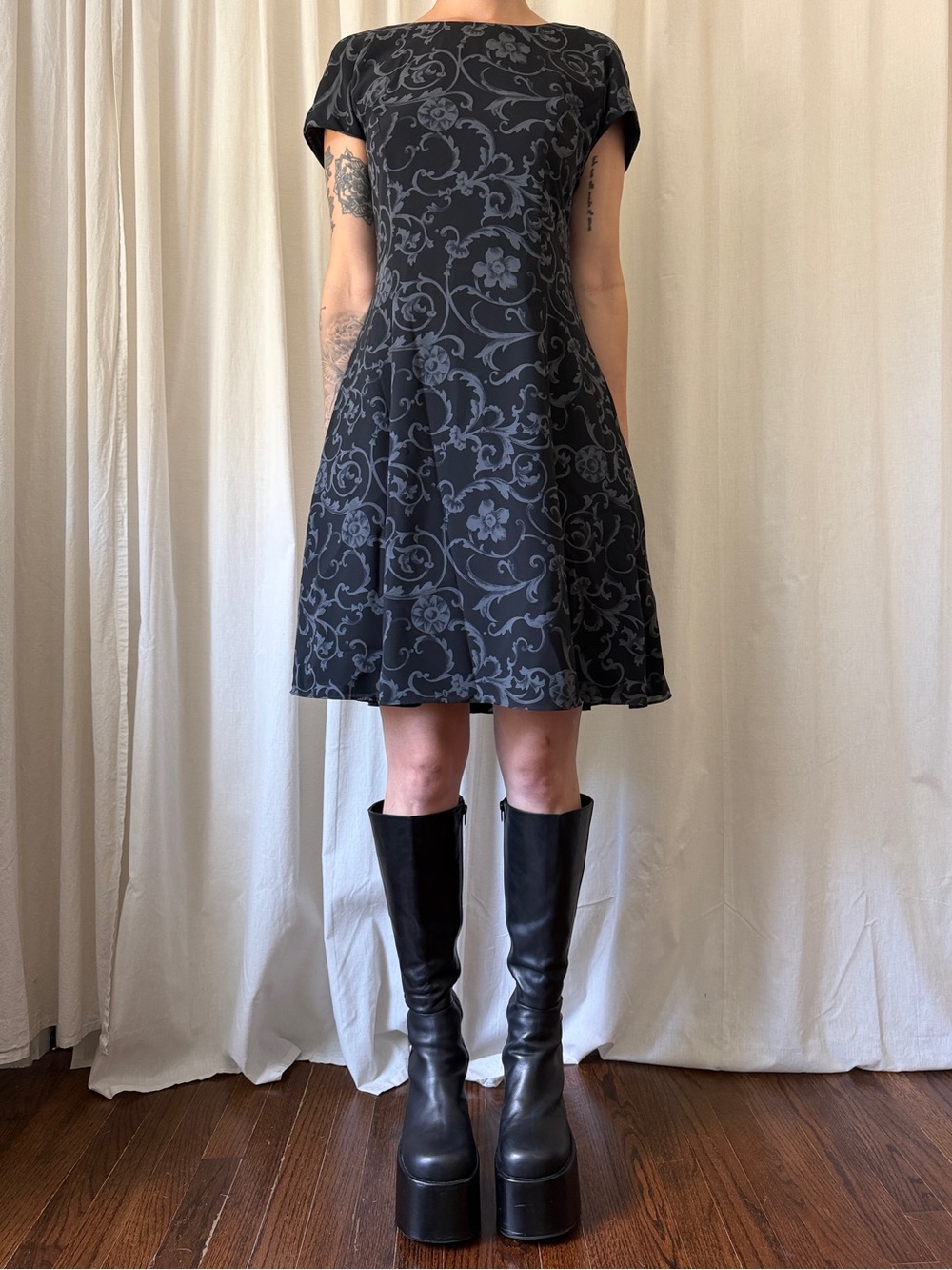 Vintage Casual Corner Black Black Floral Open Back Mini Dress Women's Size 6